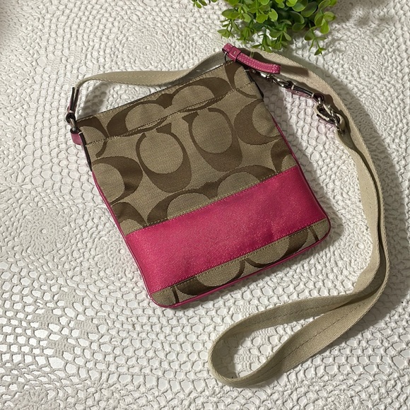 Coach Crossbody - Picture 1 of 6